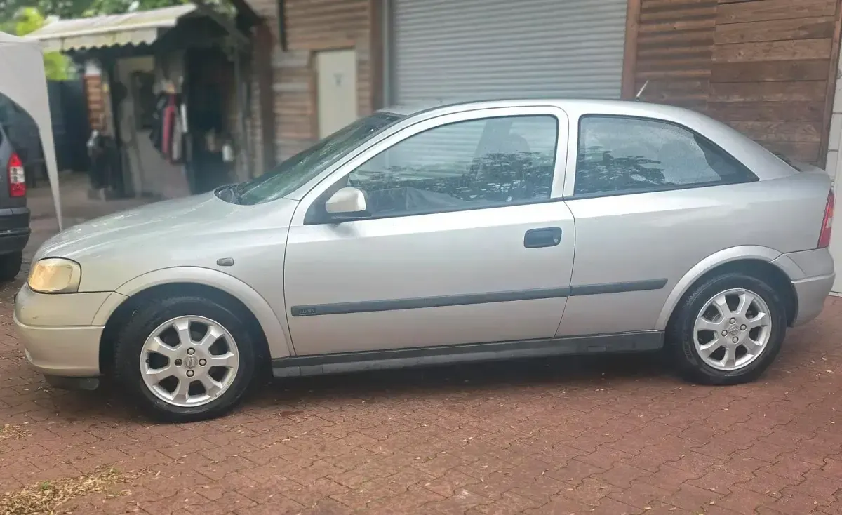 Occasion Opel Astra 100 ch (73 kW) 2002 Argent Citadine