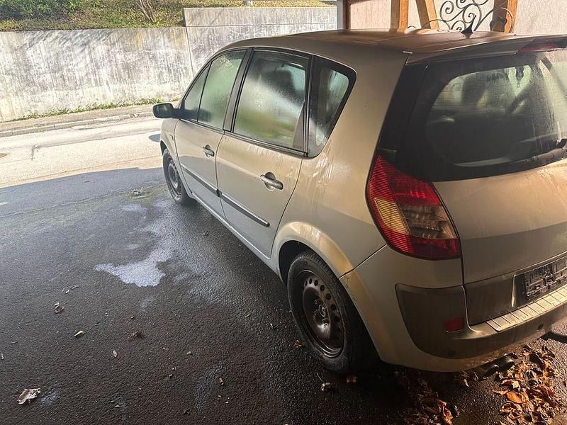 Używany Renault Scénic Dynamique 135 KM (99 kW) 2003 Szary Minivan