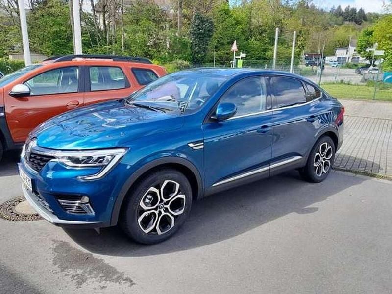 Gebraucht Renault Arkana Techno 143 PS (105 kW) 2023 Sansibarblau metallic SUV