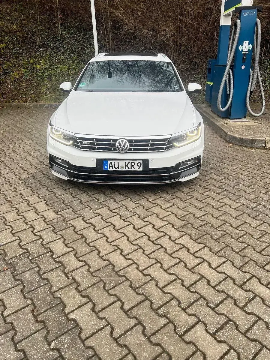 Gebraucht VW Passat 239 PS (175 kW) 2017 Weiß Kombi
