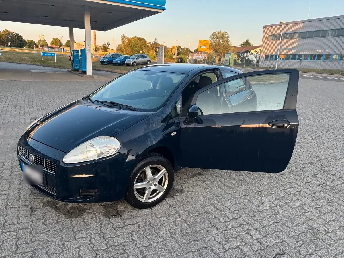 Gebraucht Fiat Punto 65 PS (47 kW) 2009 Blau Kleinwagen