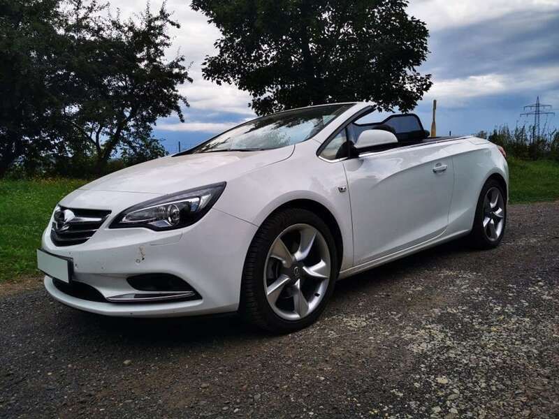 Schneeweiss/summitwhite/arctic Gebraucht 2013 Opel Cascada Innovation Cabrio | 12.990 € (Fairer Preis) - Bild 1/4