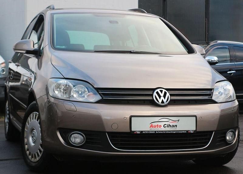 Gebraucht VW Golf Plus Cross Life 105 PS (77 kW) 2013 Braun Van / Kleinbus