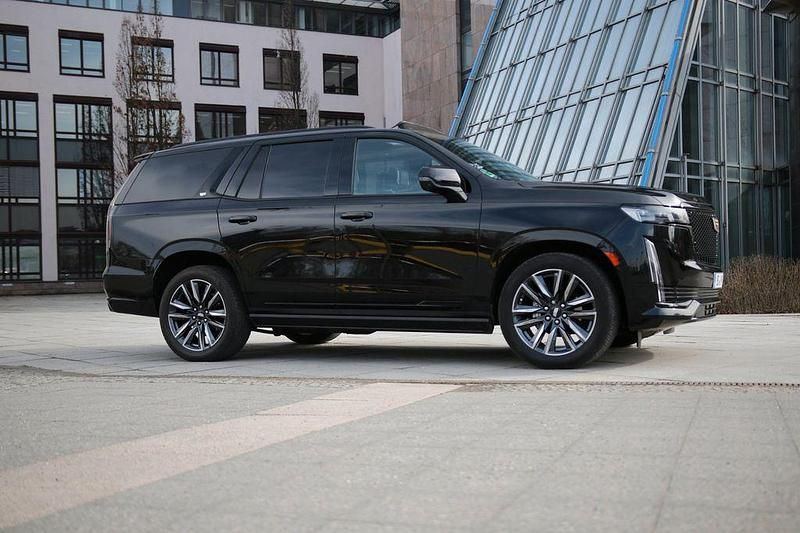 Gebraucht Cadillac Escalade 426 PS (313 kW) 2022 Schwarz SUV