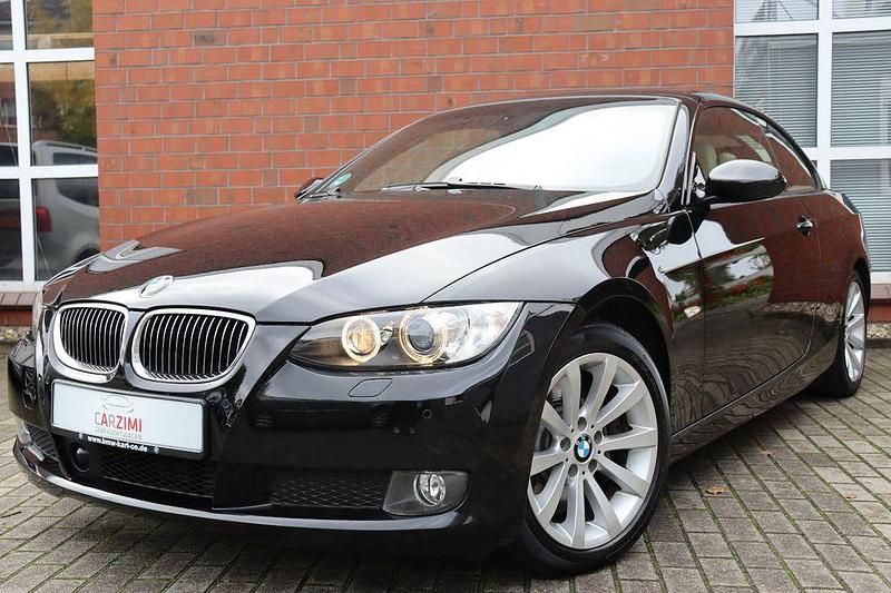 Schwarz Gebraucht 2009 BMW 330 Cabriolet Sport Line Cabrio | 15.490 € (Fairer Preis) - Bild 1/4