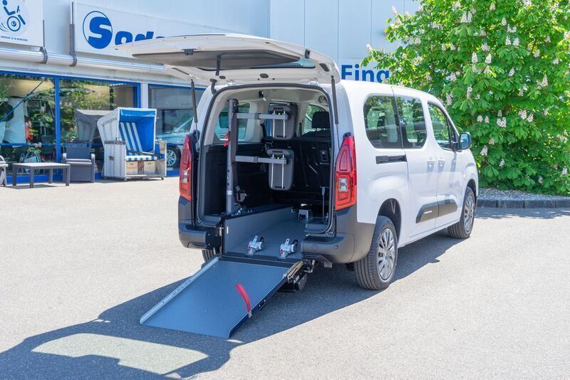 Weiss Neu 2024 Citroën Berlingo Van / Kleinbus | 37.950 € - Bild 1/4