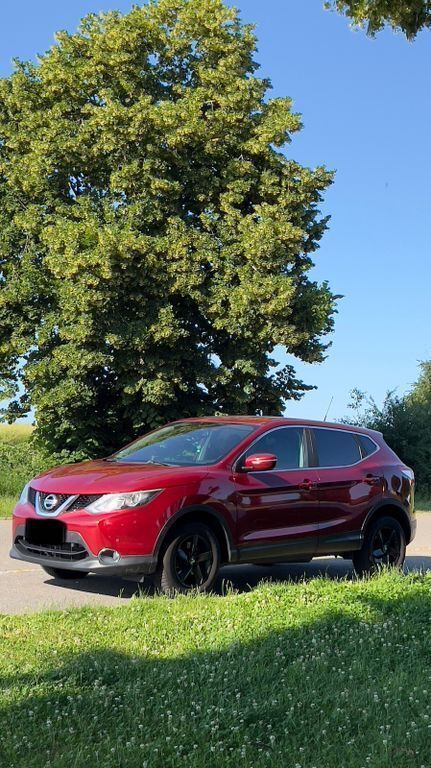Rot Gebraucht 2014 Nissan Qashqai Acenta SUV | 8.900 € (Guter Preis) - Bild 1/4