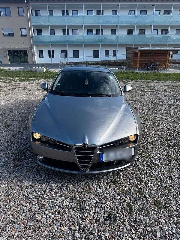 Silber Gebraucht 2006 Alfa Romeo 159 Limousine | 2.000 € (Fairer Preis) - Bild 1/4