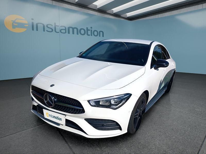 Weiß Gebraucht 2022 Mercedes CLA200 Limousine | 33.449 € (Teuer) - Bild 1/4