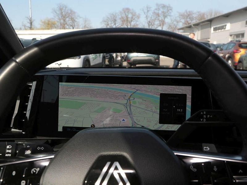 Gebraucht Renault Megane E-Tech Techno 160 kW (218 PS) 2022 Nachtblau + blackpearlschwarz Limousine