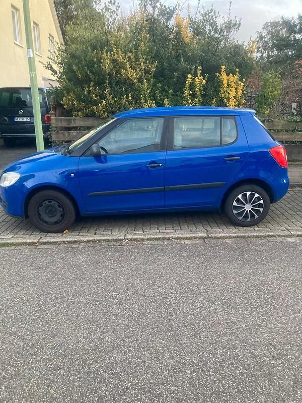 Blau Gebraucht 2008 Skoda Fabia Limousine | 1.950 € (Etwas zu teuer) - Bild 1/4