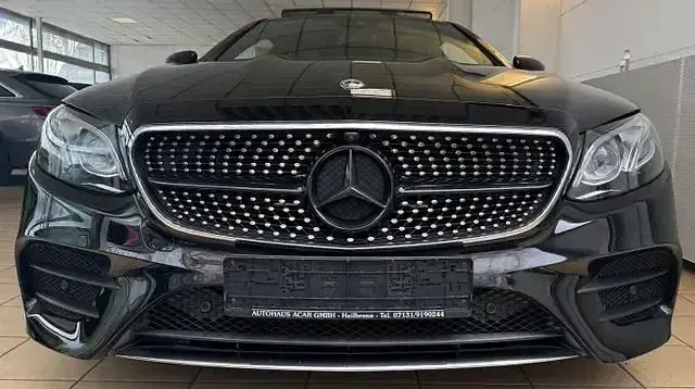Gebraucht Mercedes E220 AMG line 194 PS (142 kW) 2018 Obsidianschwarz Coupé