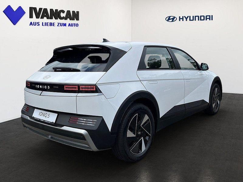 Neu Hyundai Ioniq 5 Dynamiq 167 kW (228 PS) 2025 Atlas white SUV
