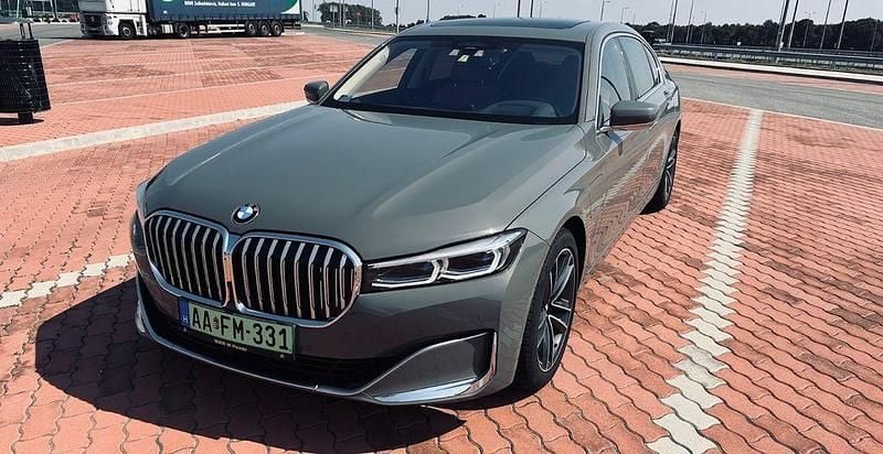 Gebraucht BMW 745 286 PS (210 kW) 2020 Grau Limousine