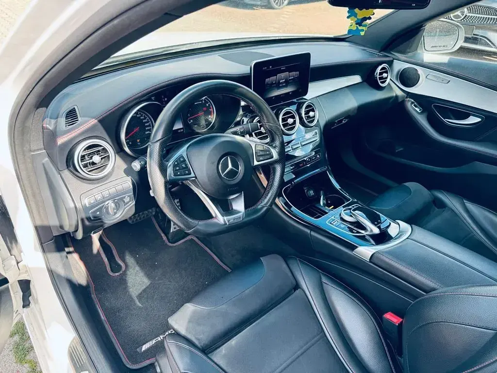 Gebraucht Mercedes C43 AMG AMG 367 PS (269 kW) 2017 Weiß Limousine
