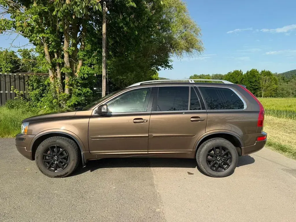 Gebraucht Volvo XC90 Momentum 200 PS (147 kW) 2014 Braun SUV
