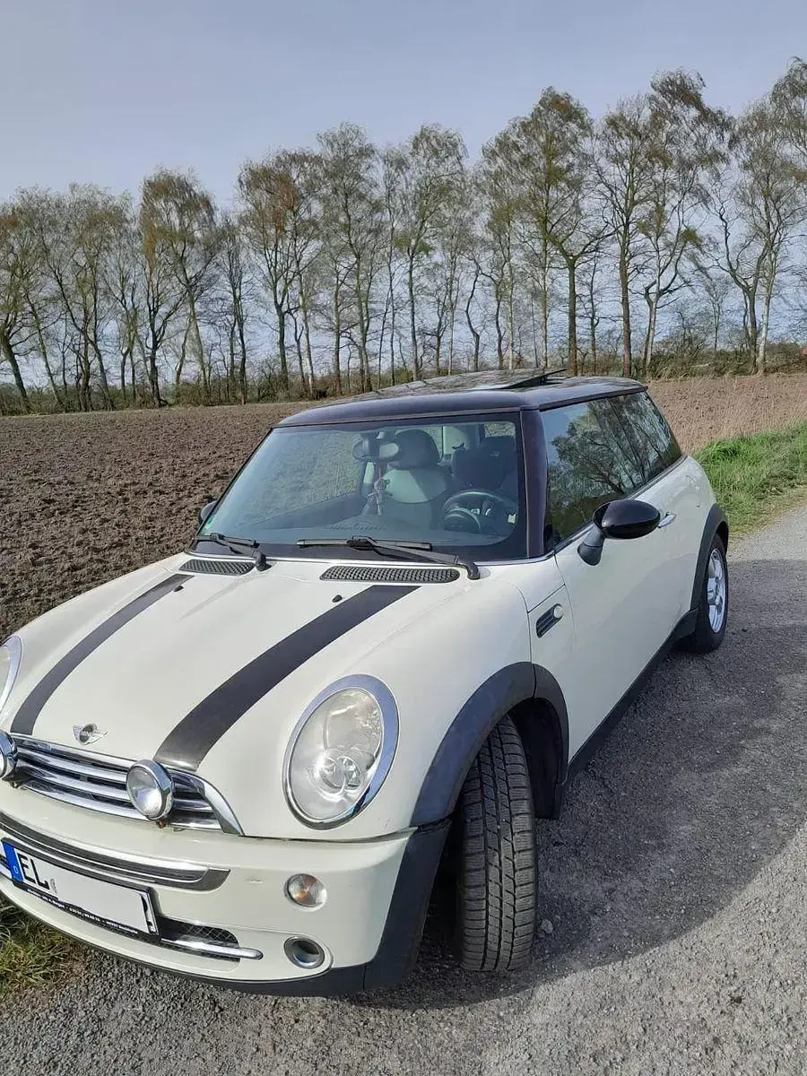 Używany Mini Cooper 116 KM (85 kW) 2005 Biały Hatchback