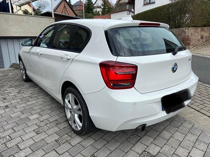 Gebraucht BMW 118 170 PS (125 kW) 2014 Weiß Kleinwagen