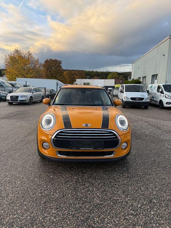 Orange Gebraucht 2016 Mini Cooper D Kleinwagen | 12.900 € (Fairer Preis) - Bild 1/4