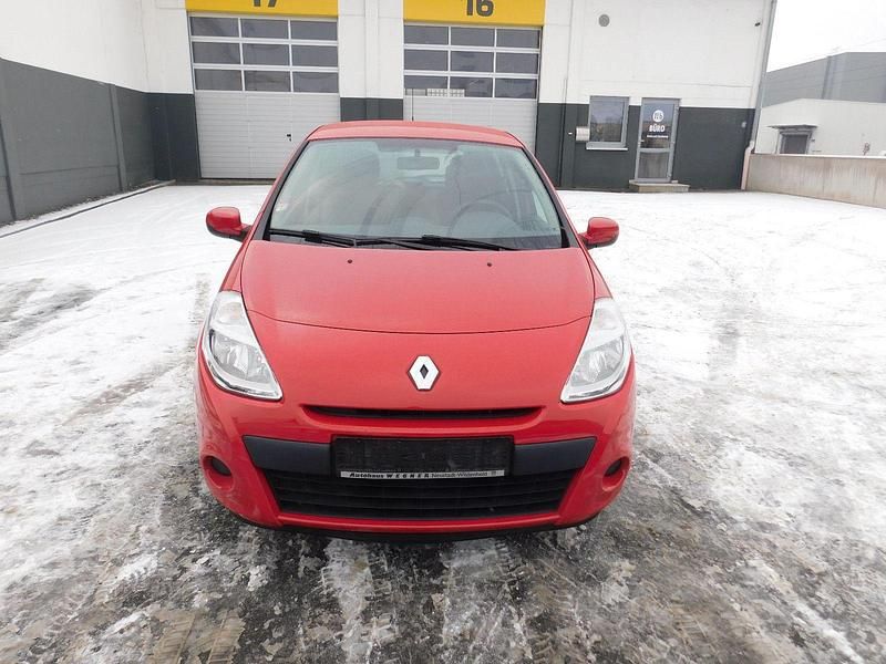 Gebraucht Renault Clio III Expression 75 PS (55 kW) 2012 Rot Kleinwagen