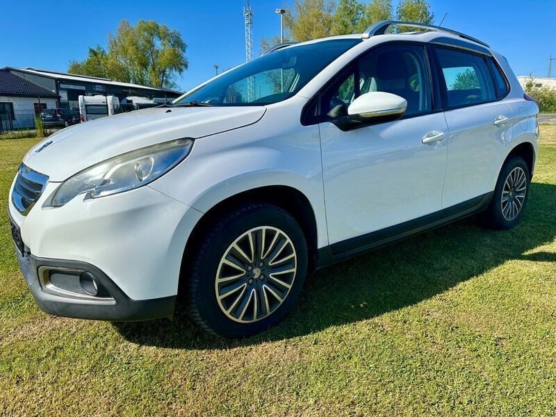 Weiß Gebraucht 2013 Peugeot 2008 Active SUV | 5.500 € (Fairer Preis) - Bild 1/4
