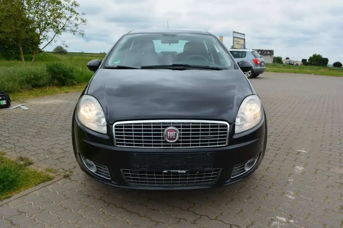 Gebraucht Fiat Linea Dynamic 120 PS (88 kW) 2008 Schwarz Limousine