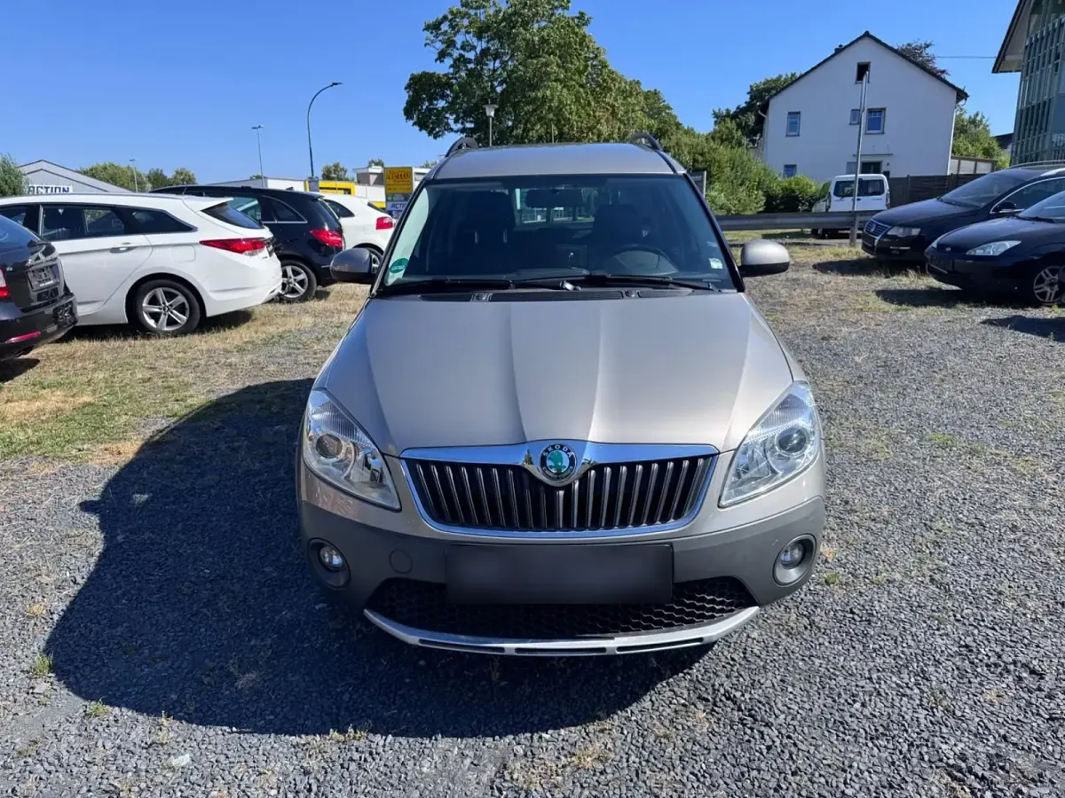 Gebraucht Skoda Roomster 86 PS (63 kW) 2013 Beige Van / Kleinbus