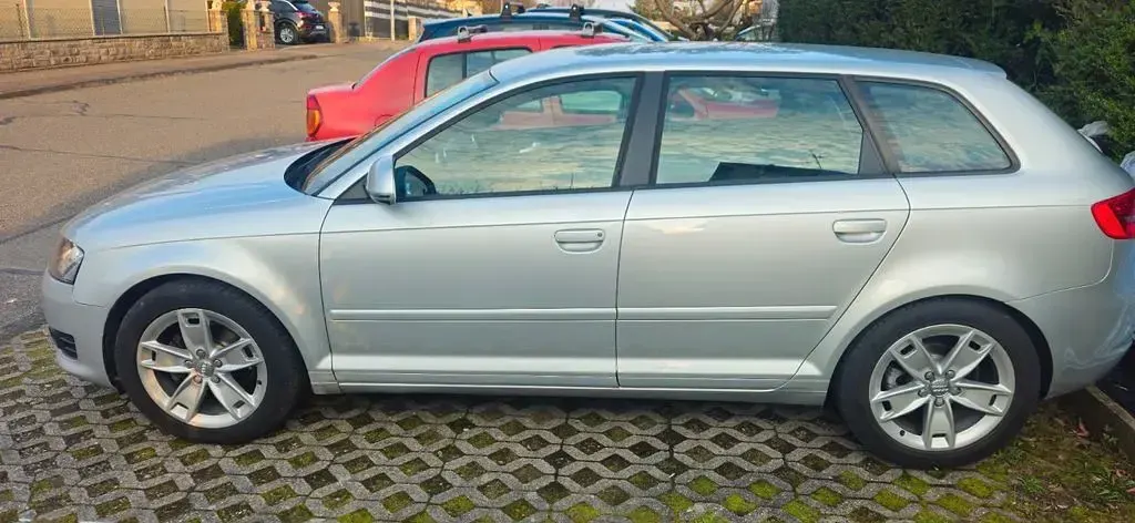 Gebraucht Audi A3 Sport 125 PS (91 kW) 2010 Grau Kleinwagen