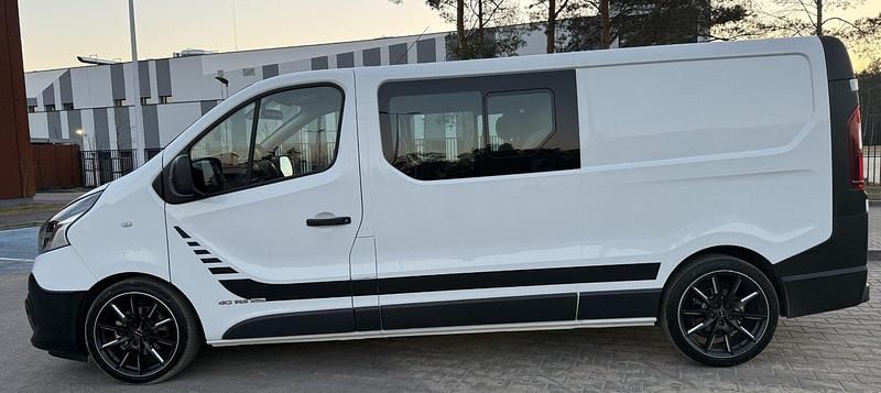 Gebraucht Renault Trafic 146 PS (107 kW) 2017 Weiß Van / Kleinbus