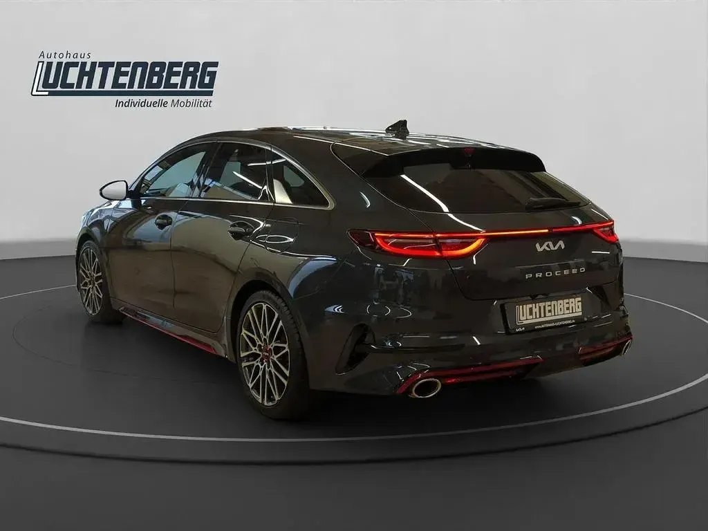 Gebraucht Kia ProCeed GT 204 PS (150 kW) 2024 Grau Kombi