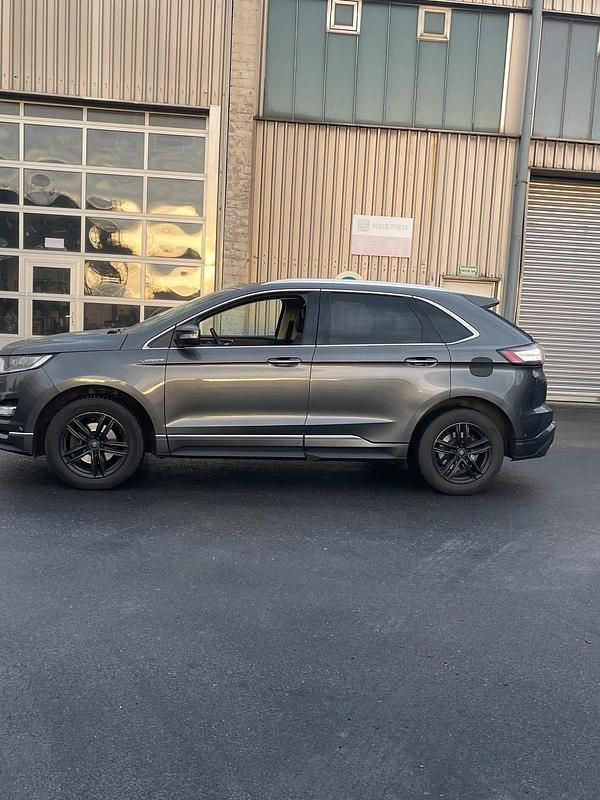 Gebraucht Ford Edge Vignale 209 PS (153 kW) 2017 Andere farben SUV