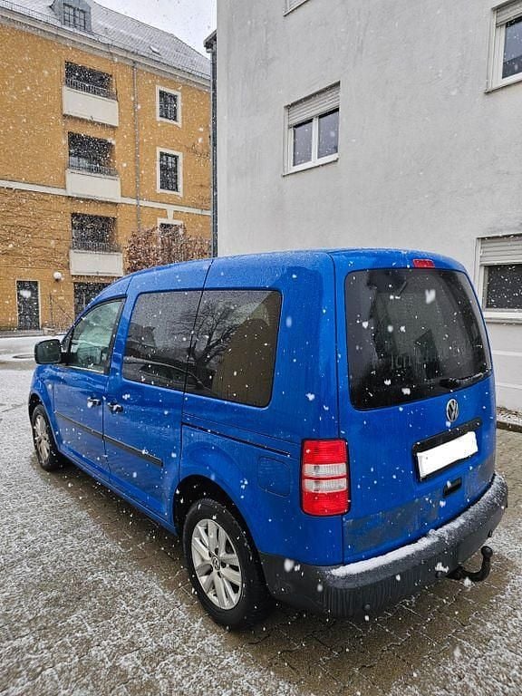 Gebraucht VW Caddy Comfortline 109 PS (80 kW) 2012 Blau Van / Kleinbus