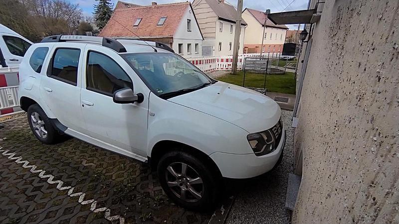 Gebraucht Dacia Duster 101 PS (74 kW) 2014 Weiß SUV
