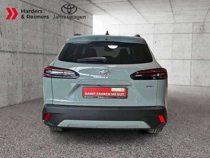 Neu Toyota Corolla Cross 179 PS (131 kW) 2026 Grün SUV