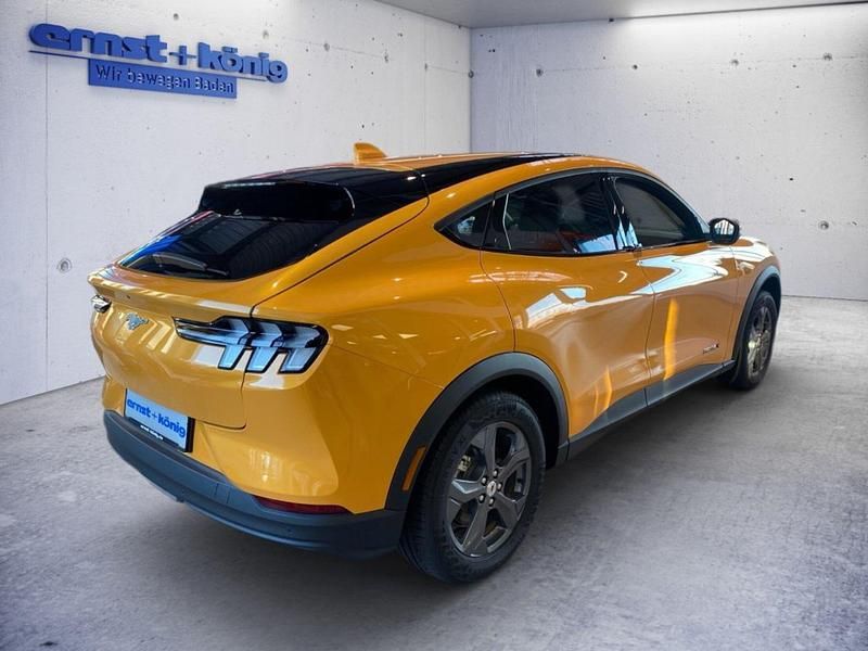 Gebraucht Ford Mustang Mach-E 216 kW (294 PS) 2023 Cyber orange metallic SUV