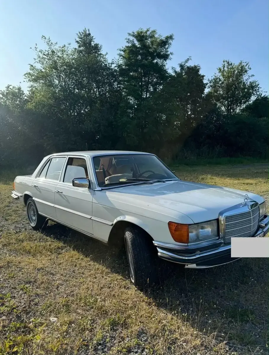 Gebraucht Mercedes 280 185 PS (136 kW) 1976 Weiß Limousine