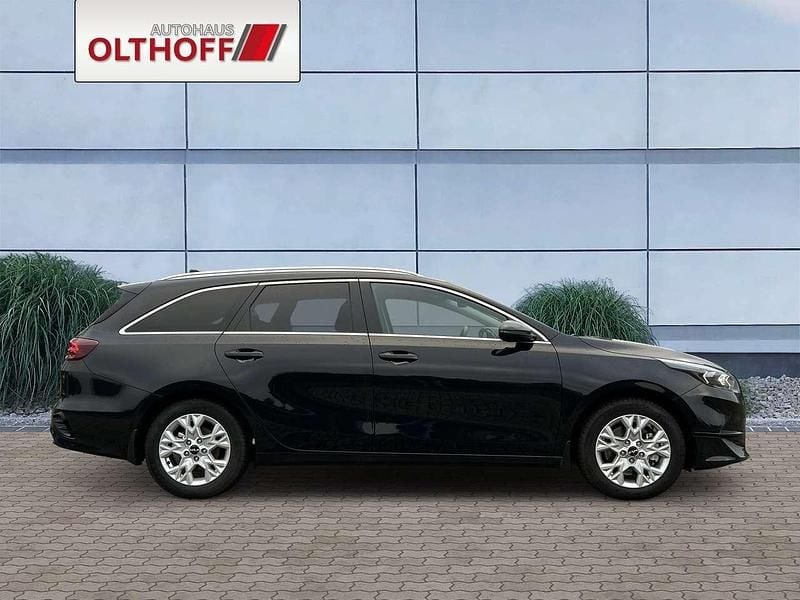Gebraucht Kia Ceed Sportswagon Comfort 140 PS (102 kW) 2025 Black pearl Kombi