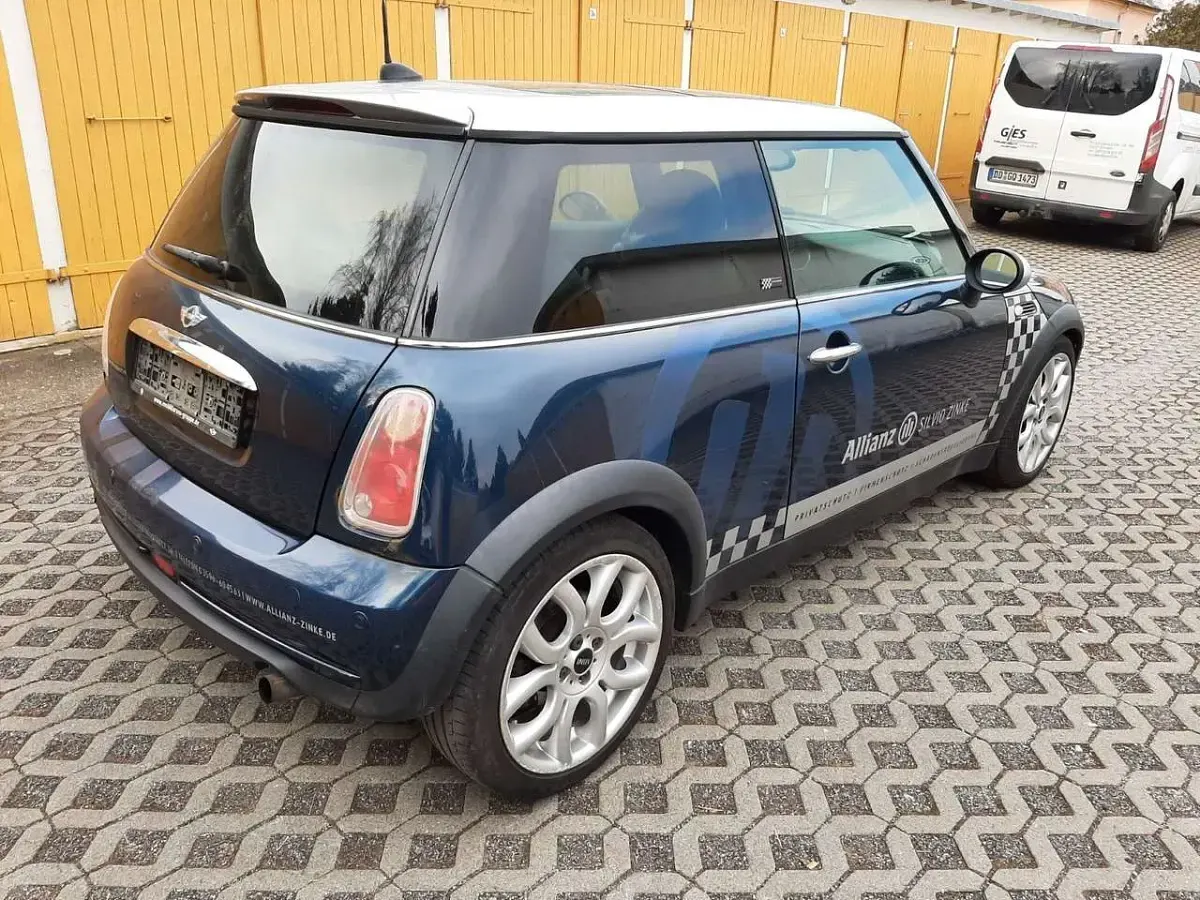 Używany Mini Cooper 116 KM (85 kW) 2006 Niebieski Hatchback