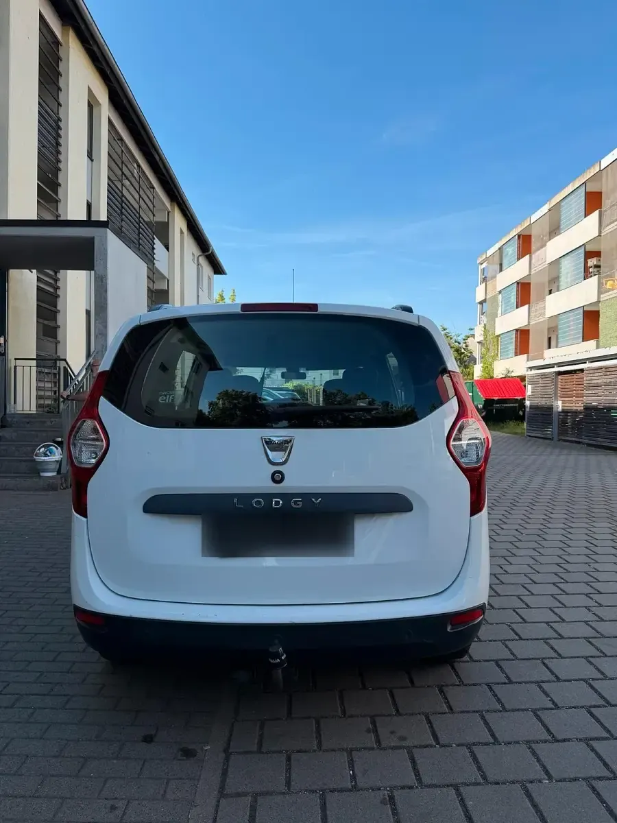 Gebraucht Dacia Lodgy 114 PS (83 kW) 2017 Weiß Van / Kleinbus
