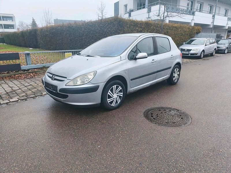 Gebraucht Peugeot 307 108 PS (79 kW) 2002 Silber Limousine