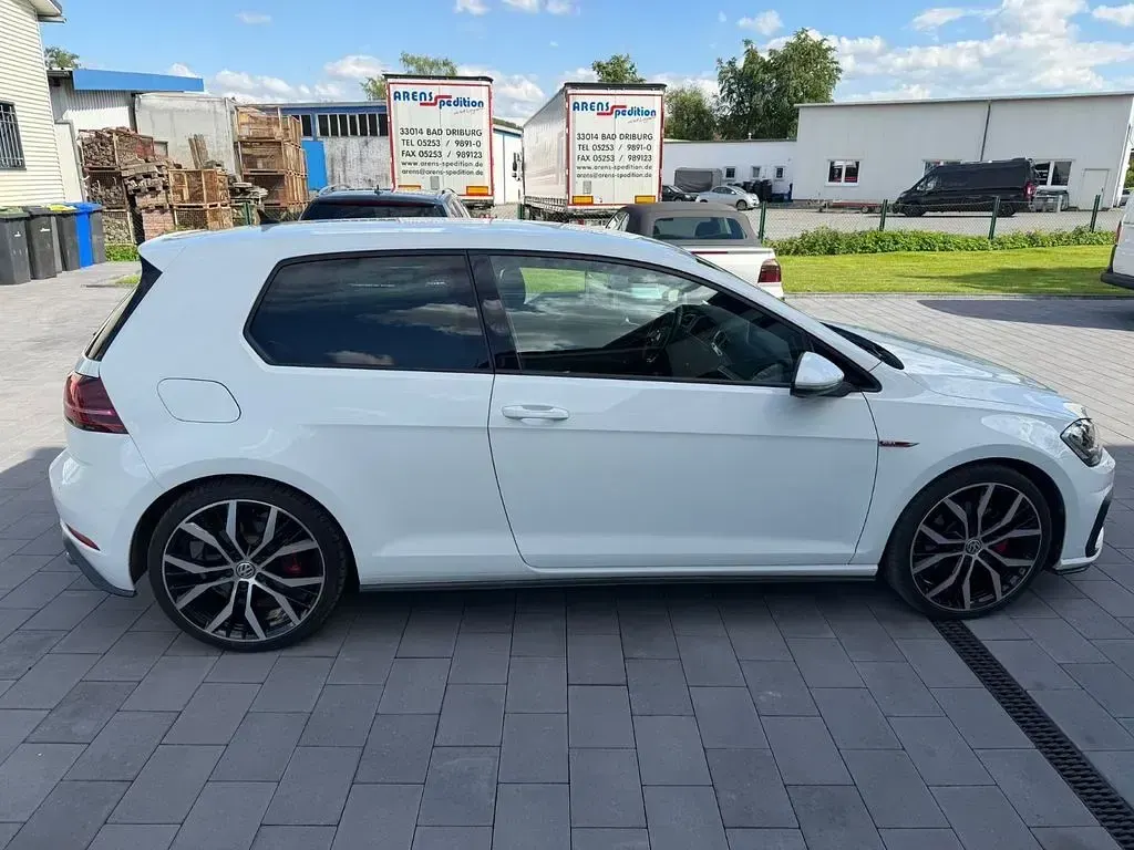 Second-hand VW Golf VII GTI 230 CP (169 kW) 2017 Alb Berlinǎ