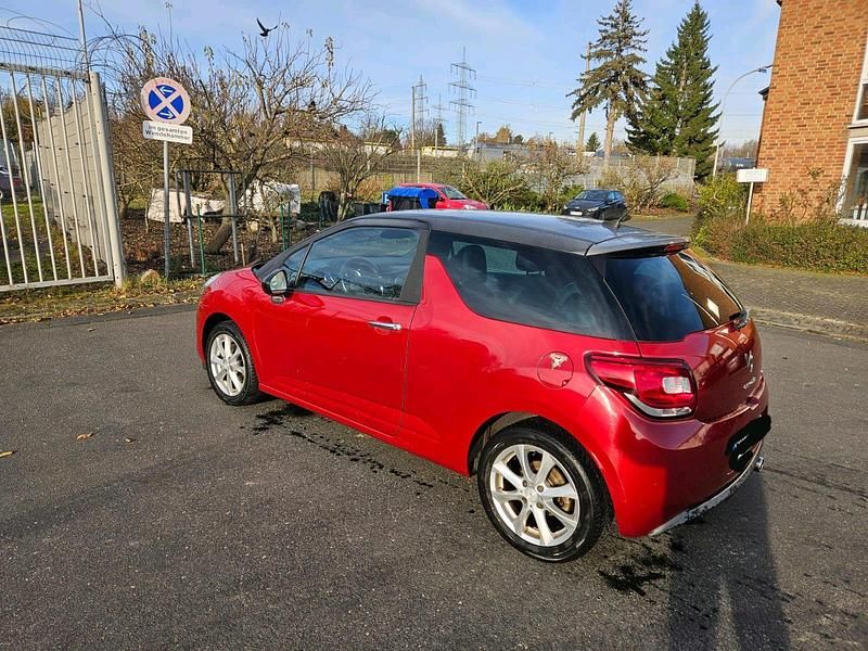 Rot Gebraucht 2010 Citroën DS3 Kleinwagen | 3.300 € (Fairer Preis) - Bild 1/4