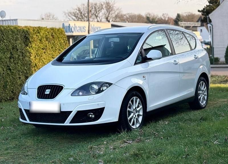 Gebraucht Seat Altea 105 PS (77 kW) 2011 Weiß Van / Kleinbus