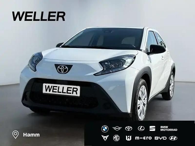Schneeweiß Neu 2025 Toyota Aygo Kleinwagen | 16.490 € (Fairer Preis) - Bild 1/3