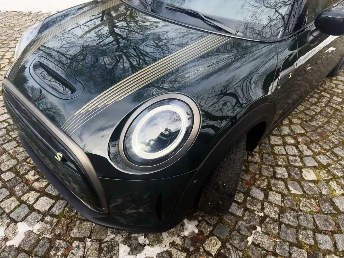 Gebraucht Mini Cooper SE Resolute Edition 135 kW (184 PS) 2022 Grün Kleinwagen