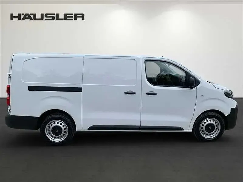 Neu Opel Vivaro-e Combi 144 PS (105 kW) 2025 Kaolin weiß Van / Kleinbus