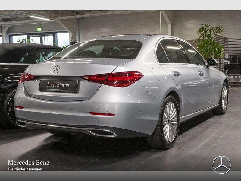 Gebraucht Mercedes C200 Avantgarde 204 PS (150 kW) 2024 Silber Limousine