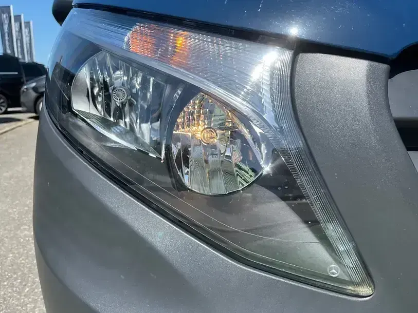 Gebraucht Mercedes Vito 136 PS (100 kW) 2021 Stahlblau Van
