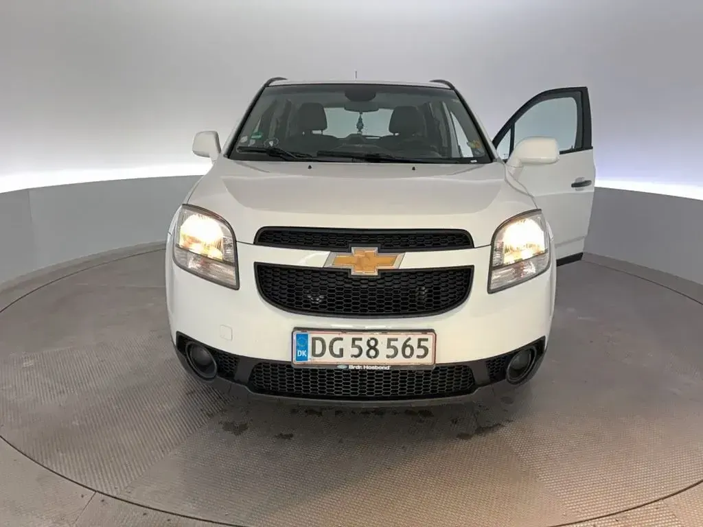Gebraucht Chevrolet Orlando LS 141 PS (103 kW) 2011 Weiß Van / Kleinbus
