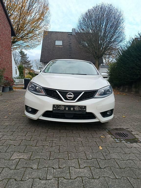 Weiß Gebraucht 2018 Nissan Pulsar Tekna Limousine | 8.000 € (Guter Preis) - Bild 1/4